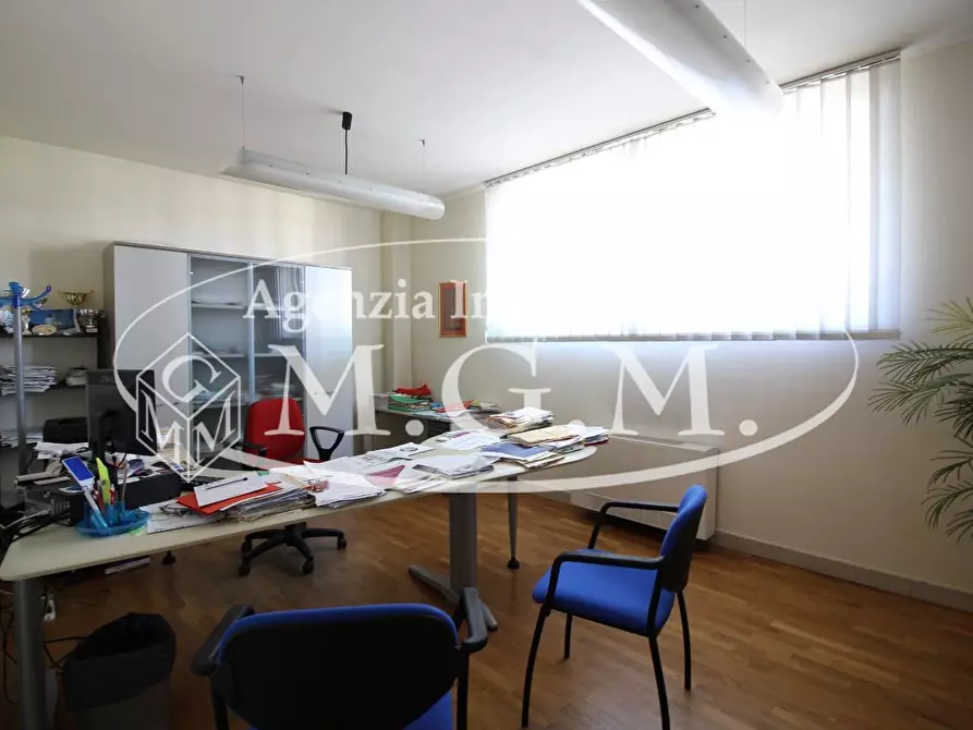 Immagine 6 di Ufficio in vendita  a Pontedera