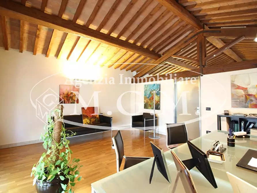 Immagine 14 di Ufficio in vendita  a Pontedera