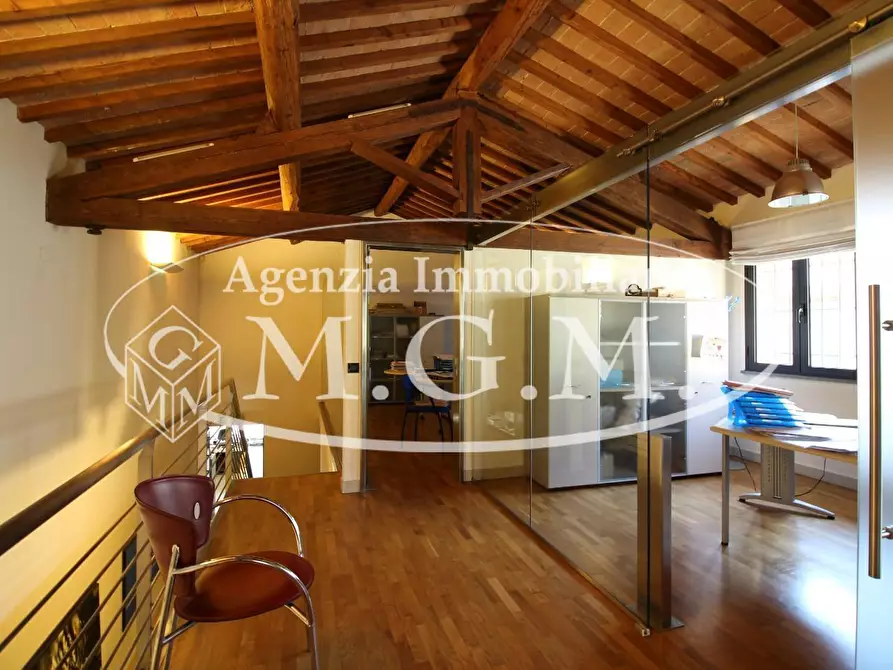 Immagine 9 di Ufficio in vendita  a Pontedera