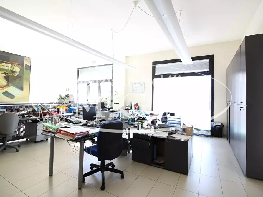 Immagine 3 di Ufficio in vendita  a Pontedera