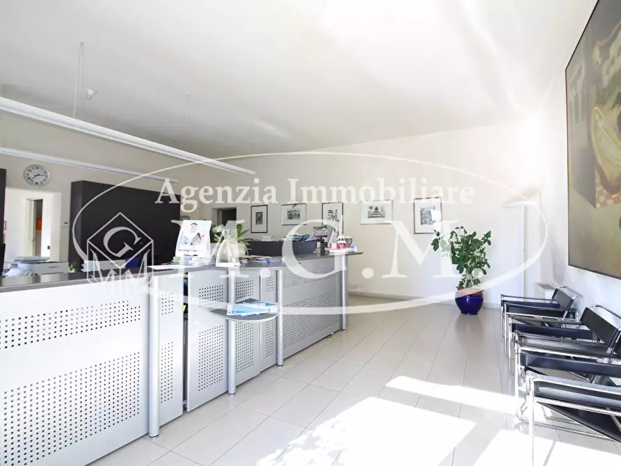 Immagine 2 di Ufficio in vendita  a Pontedera