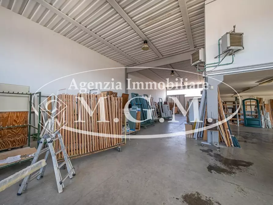 Immagine 11 di Capannone industriale in vendita  a Santa Maria A Monte