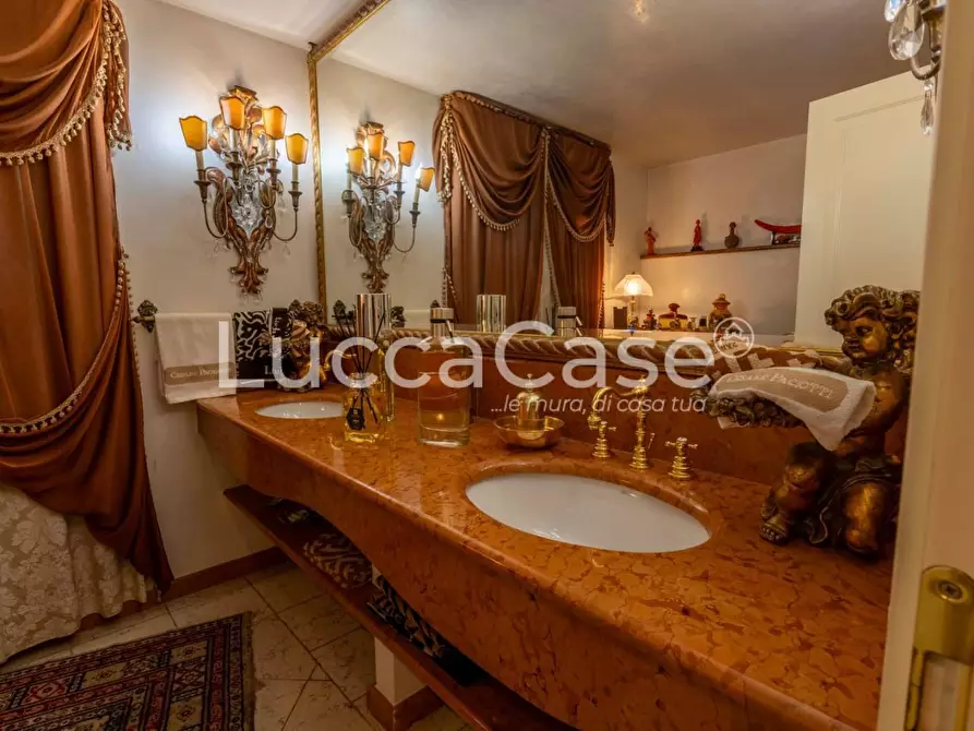 Immagine 43 di Villa in vendita  a San Miniato