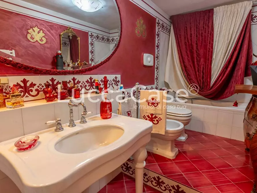 Immagine 45 di Villa in vendita  a San Miniato