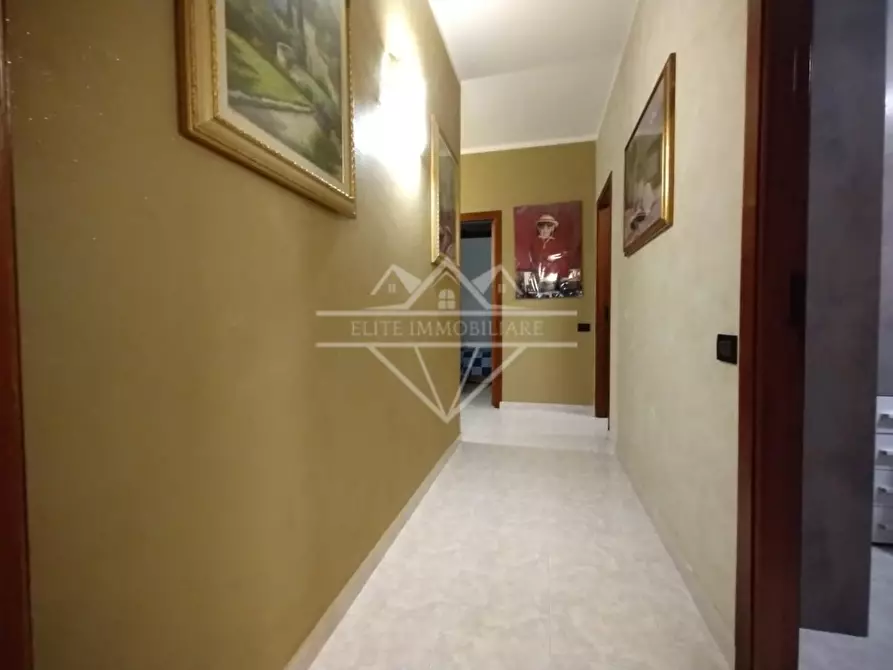 Immagine 11 di Appartamento in vendita  a Carrara