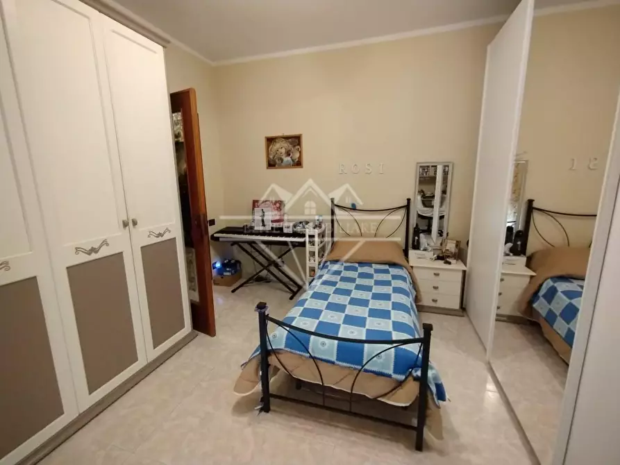 Immagine 10 di Appartamento in vendita  a Carrara