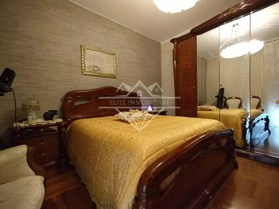 Immagine 8 di Appartamento in vendita  a Carrara