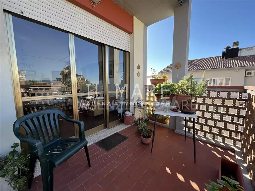 Immagine 7 di Mansarda in vendita  a Massa