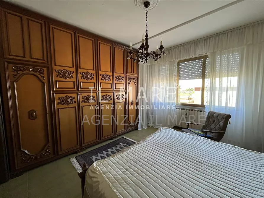 Immagine 16 di Mansarda in vendita  a Massa