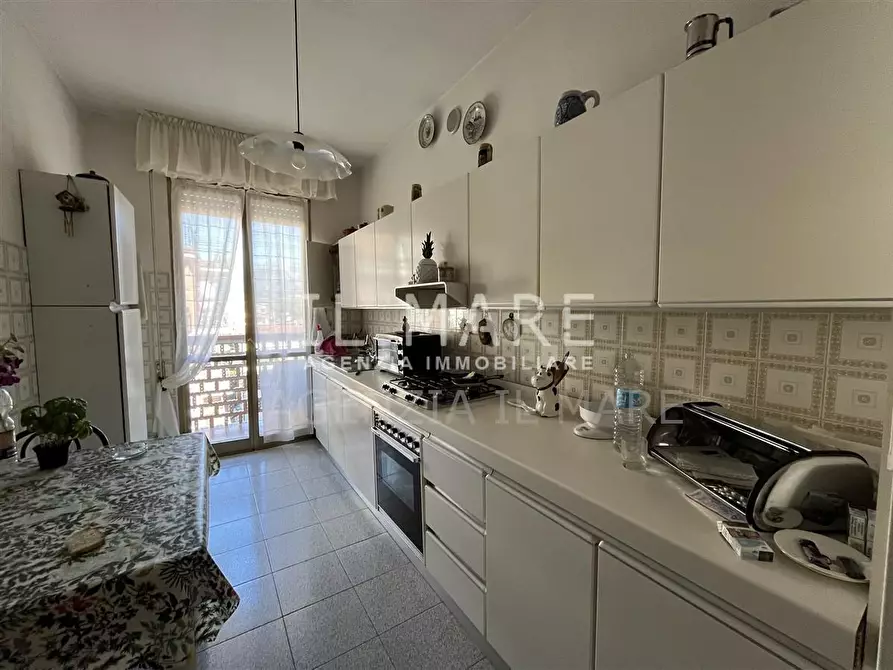 Immagine 12 di Mansarda in vendita  a Massa