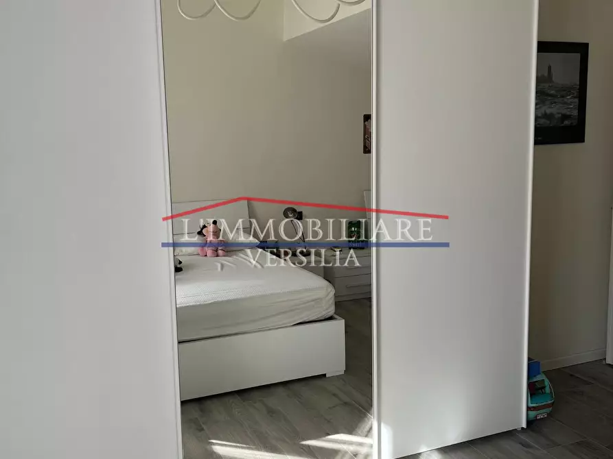 Immagine 11 di Appartamento in vendita  a Carrara