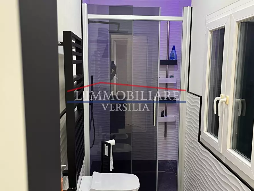 Immagine 16 di Appartamento in vendita  a Carrara