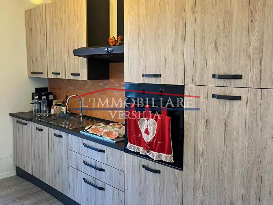 Immagine 6 di Appartamento in vendita  a Carrara