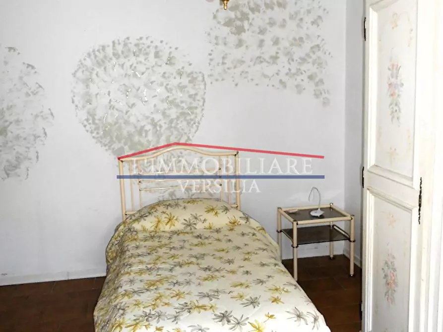 Immagine 21 di Casa bifamiliare in vendita  a Massa