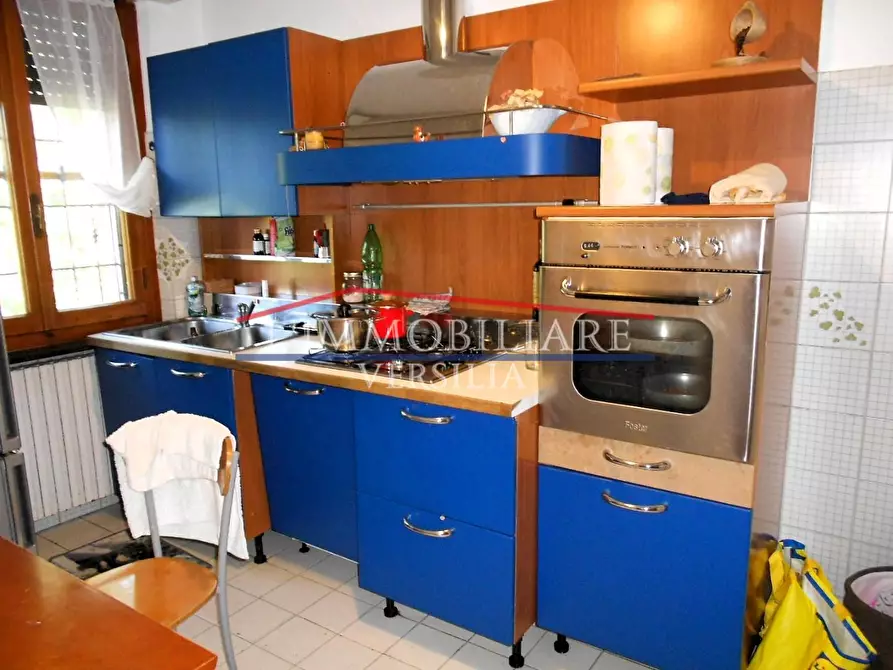 Immagine 33 di Casa bifamiliare in vendita  a Massa