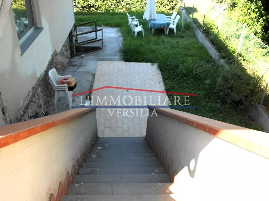 Immagine 5 di Casa bifamiliare in vendita  a Massa