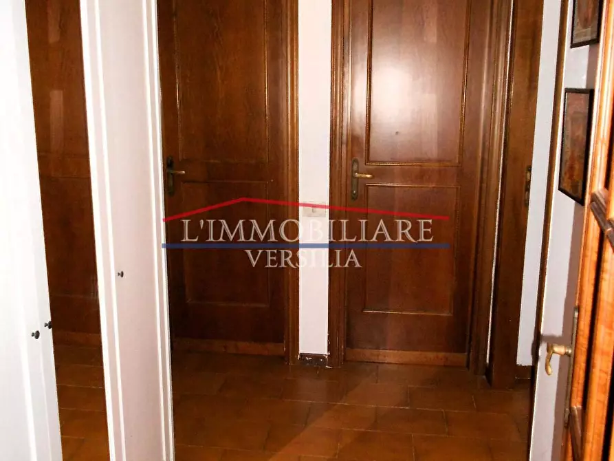 Immagine 13 di Casa bifamiliare in vendita  a Massa