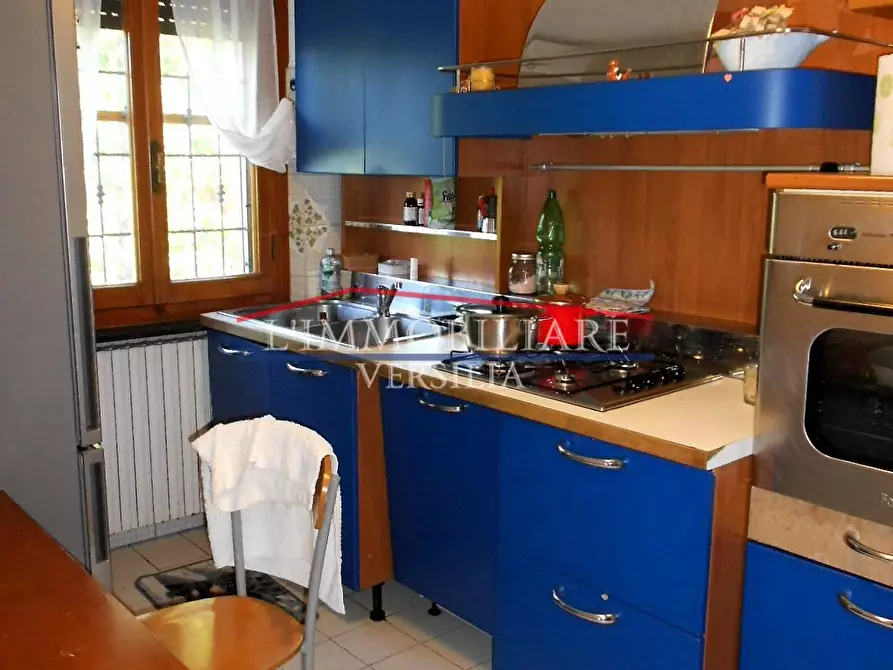 Immagine 12 di Casa bifamiliare in vendita  a Massa