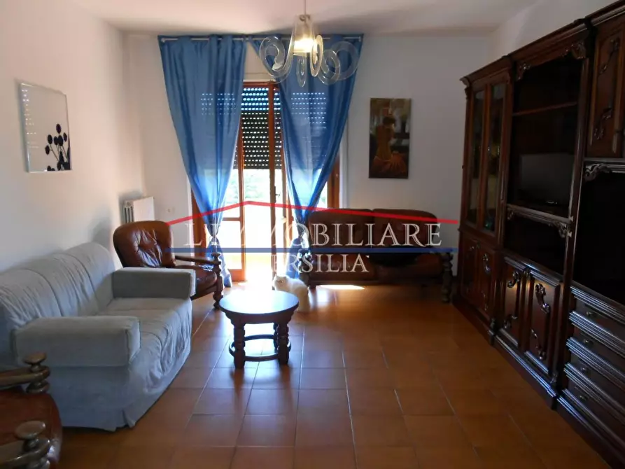 Immagine 11 di Casa bifamiliare in vendita  a Massa