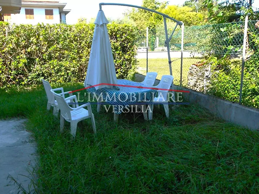 Immagine 30 di Casa bifamiliare in vendita  a Massa