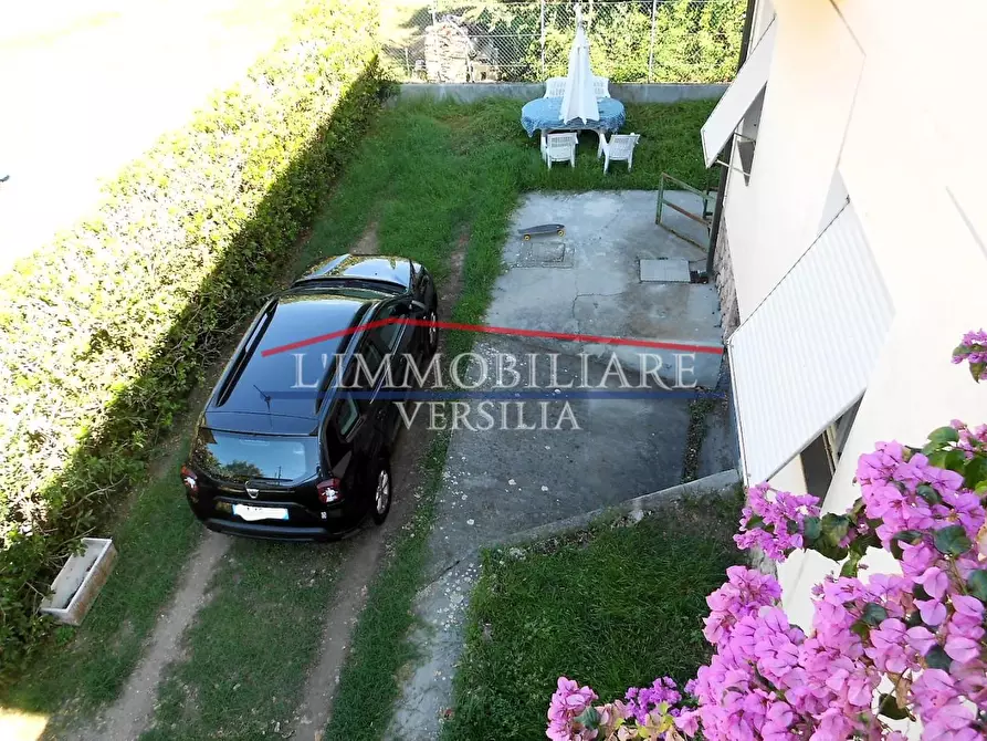 Immagine 3 di Casa bifamiliare in vendita  a Massa