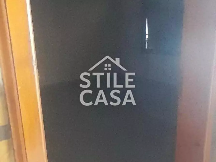 Immagine 10 di Ufficio in affitto  a Altopascio