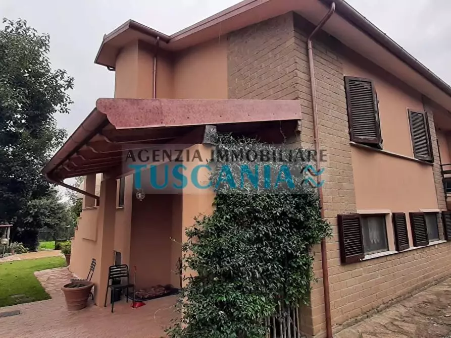 Immagine 2 di Villa in vendita  a Suvereto