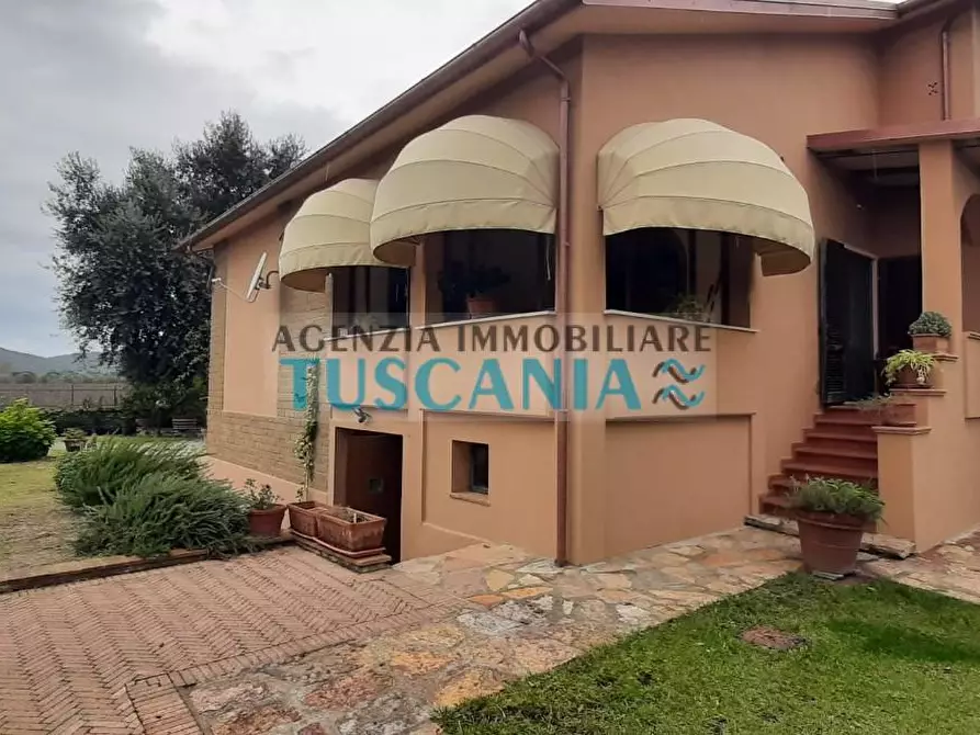 Immagine 5 di Villa in vendita  a Suvereto