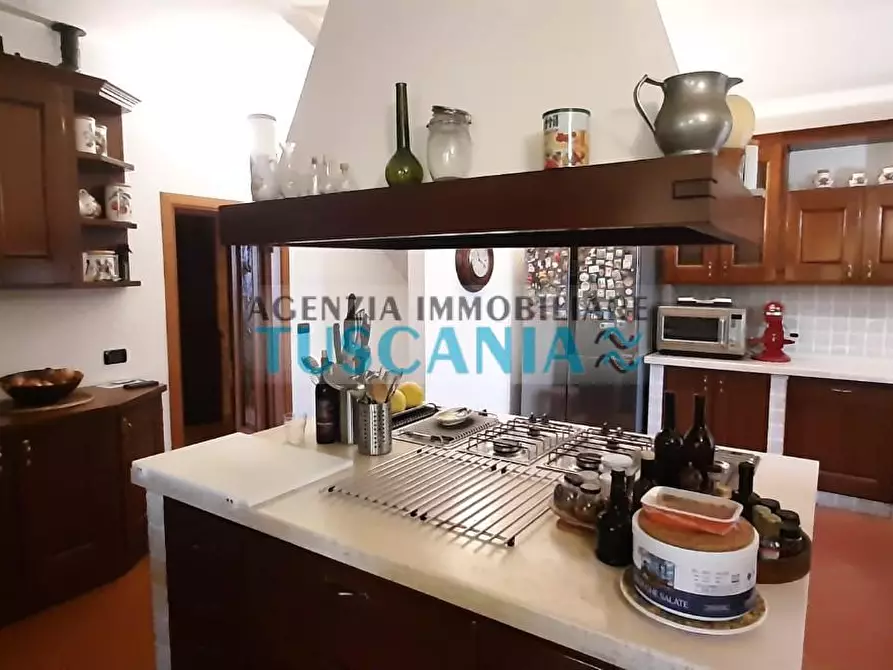 Immagine 12 di Villa in vendita  a Suvereto