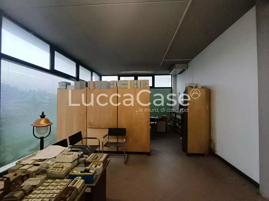 Immagine 8 di Attività artigianale in vendita  a Lucca