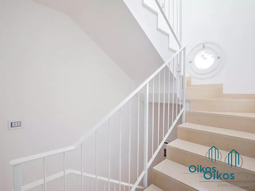 Immagine 41 di Villa in affitto  a Forte Dei Marmi