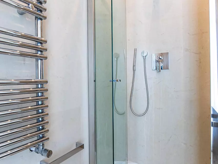 Immagine 16 di Villa in affitto  a Forte Dei Marmi