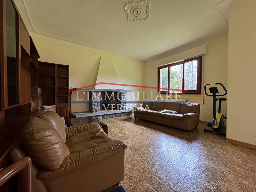 Immagine 12 di Casa indipendente in vendita  a Camaiore