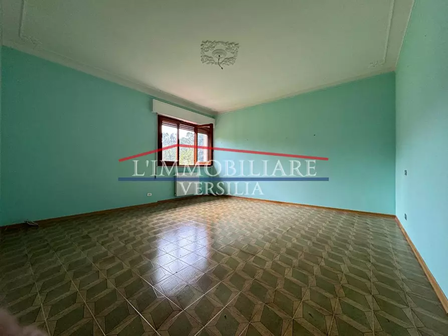 Immagine 9 di Casa indipendente in vendita  a Camaiore