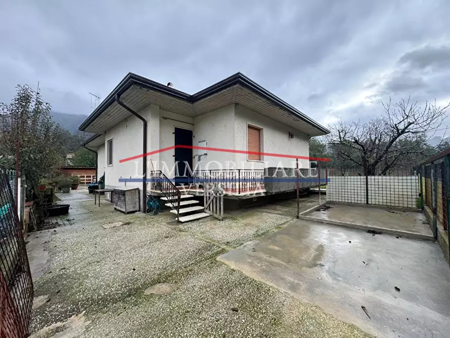 Immagine 4 di Casa indipendente in vendita  a Camaiore