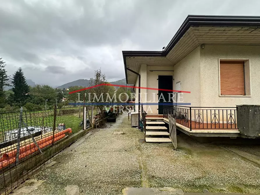 Immagine 3 di Casa indipendente in vendita  a Camaiore