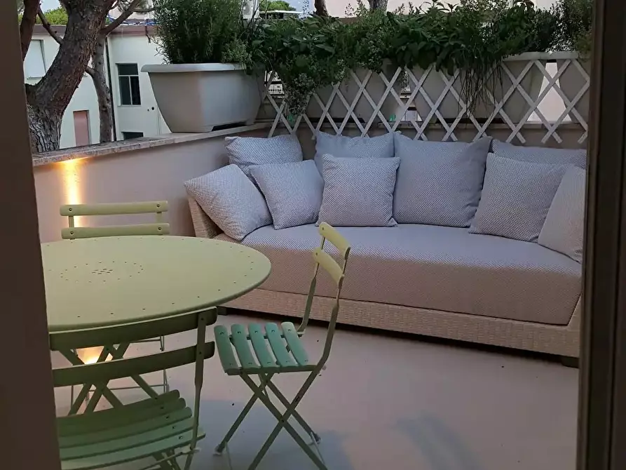 Immagine 7 di Mansarda in affitto  a Forte Dei Marmi