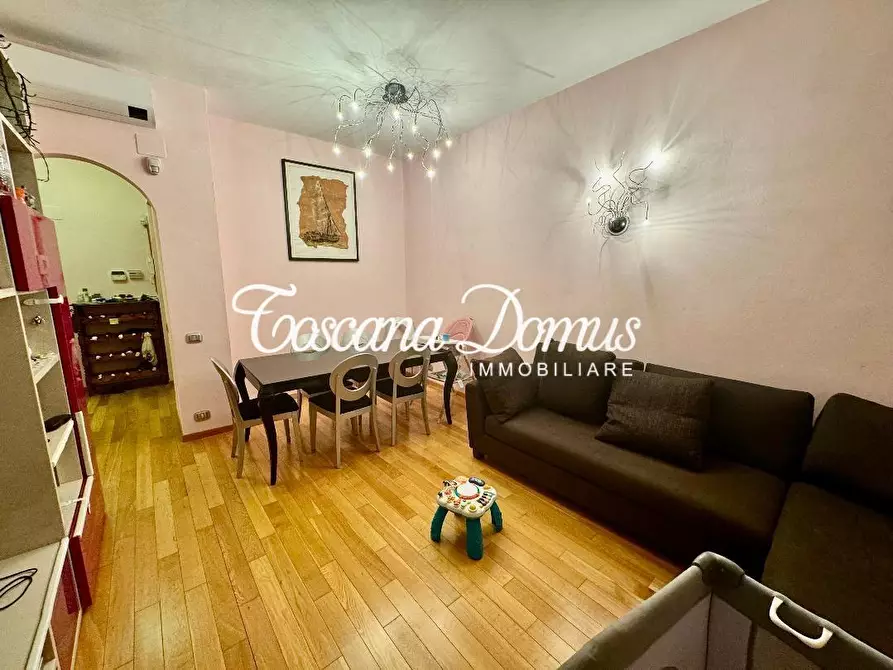 Immagine 1 di Appartamento in vendita  a Siena