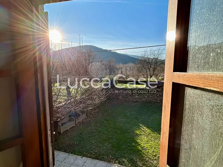 Immagine 23 di Casa colonica in vendita  a Capannori