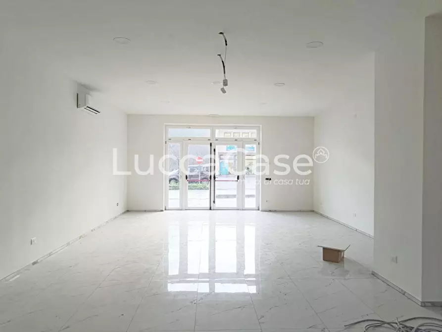 Immagine 1 di Locale commerciale in affitto  a Coreglia Antelminelli