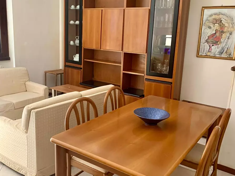 Immagine 6 di Appartamento in vendita  a Montignoso