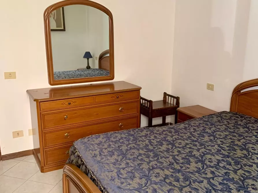 Immagine 11 di Appartamento in vendita  a Montignoso