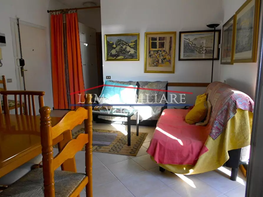 Immagine 3 di Appartamento in vendita  a Carrara