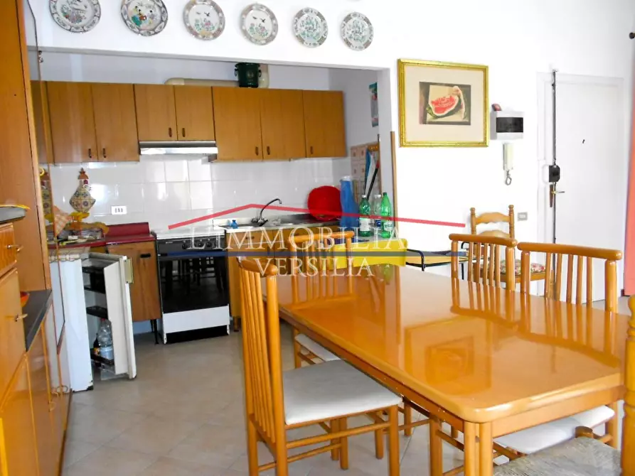 Immagine 7 di Appartamento in vendita  a Carrara