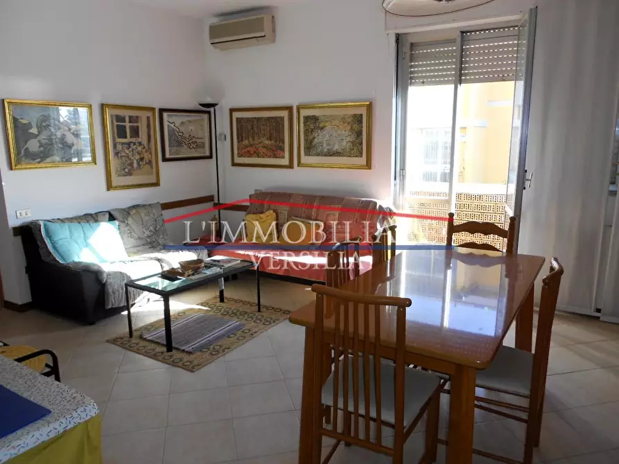 Immagine 4 di Appartamento in vendita  a Carrara