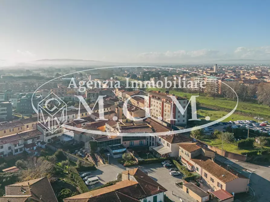 Immagine 30 di Ufficio in vendita  a Pontedera