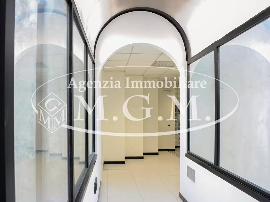 Immagine 26 di Ufficio in vendita  a Pontedera