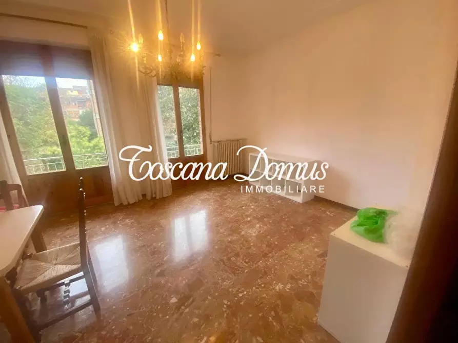 Immagine 2 di Appartamento in vendita  a Siena