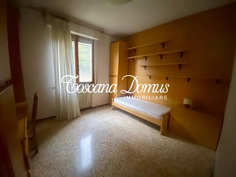 Immagine 15 di Appartamento in vendita  a Siena