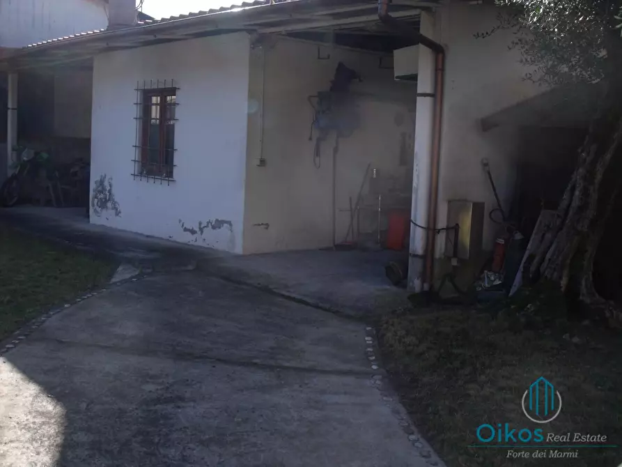 Immagine 3 di Casa indipendente in vendita  a Massa